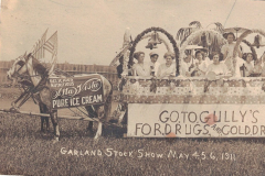 W.W. Gully's Drugs Garland Stock Show Parade