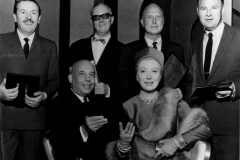 Fashion award - Count Ferdinand Sarmi, Stanley Marcus, Harry Rolnick, Roger Vivier, Greer Garson, Sidney Wragge in 1961.