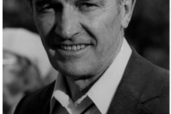Dr. Robert Speegle
