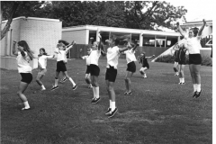 "Garland Spirit" - Garland school students practicing cheers
