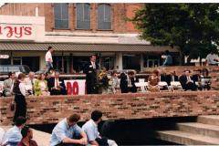 Mayor Jamie Ratliff speaking on the square