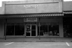 South side of Downtown Sqaure 514 W. Main Street Antiques Refinishing 1996