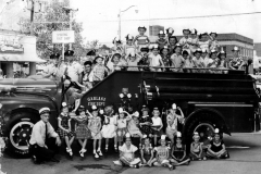 Peter Pan School Kindergarten posing on firetruck